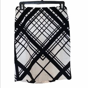 🌷NWOT WHBM Pencil Skirt Size 0